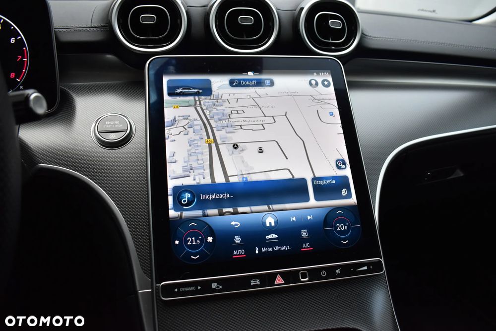 Mercedes-Benz Klasa C 180 9G-TRONIC AMG Line - 18