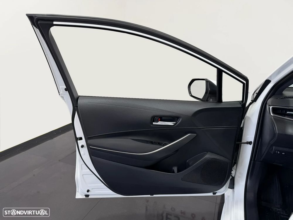 Toyota Corolla 1.8 Hybrid Comfort - 17