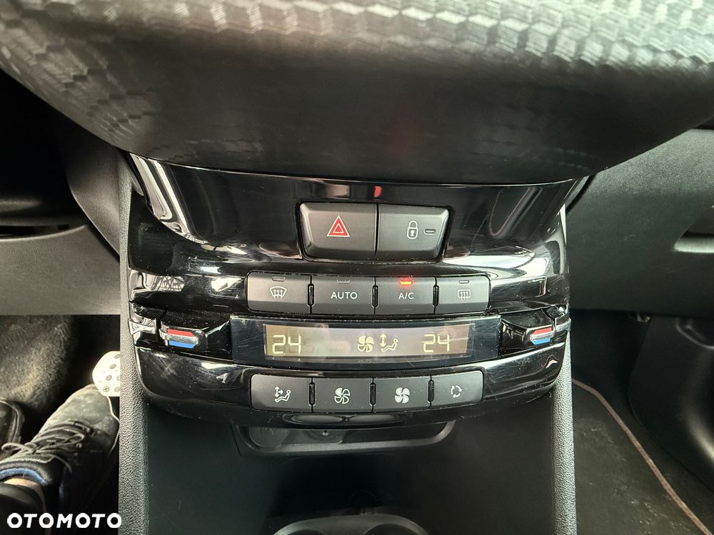 Peugeot 2008 PureTech 110 Stop&Start EAT6 GT-Line Edition - 20