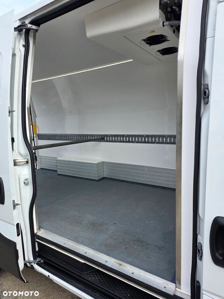 Iveco 35S16 Chłodnia CARIRER 350 xarios rej.03/2024 km40000 automat - 20