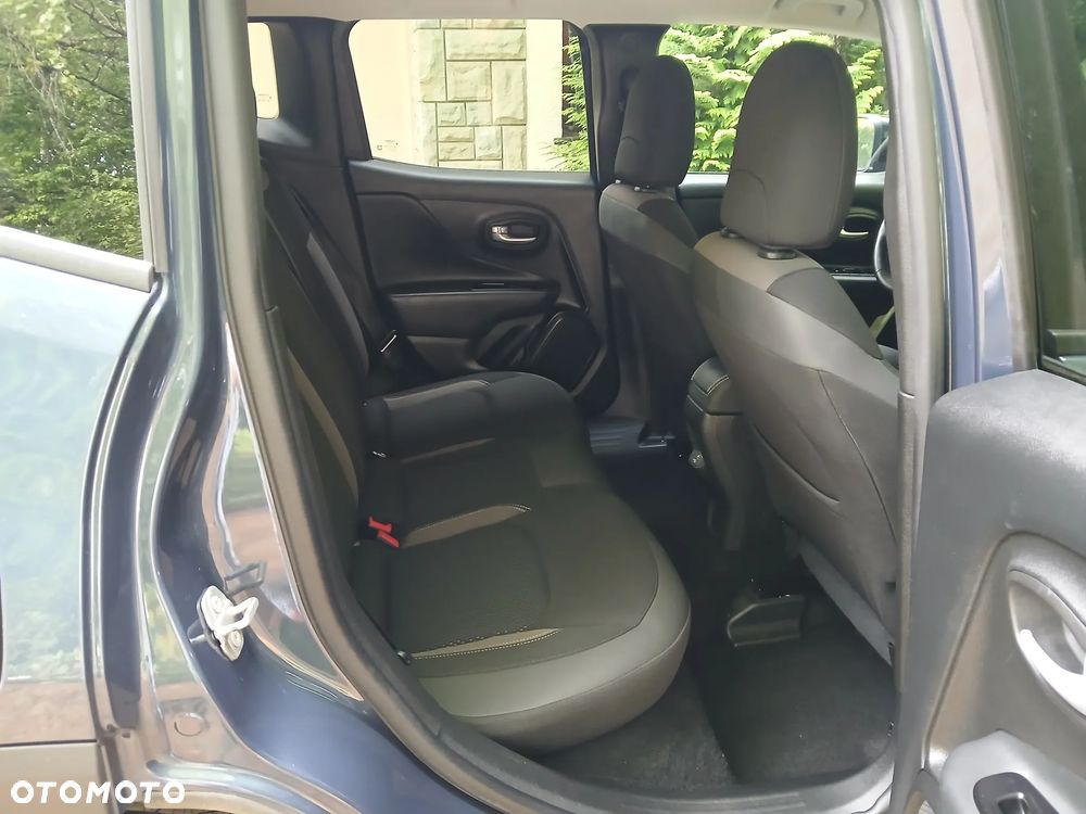 Jeep Renegade 1.5 T4 mHEV Upland FWD S&S DCT - 11