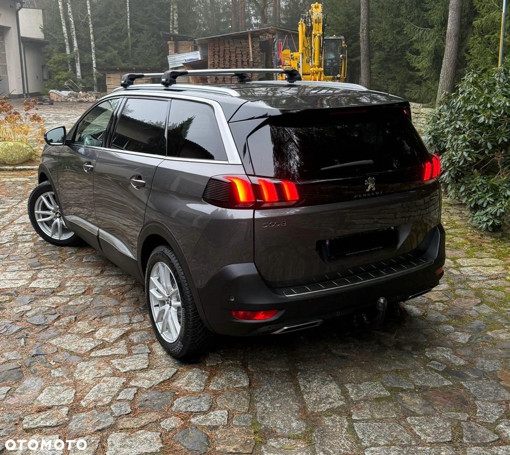 Peugeot 5008 THP 165 EAT6 Allure - 31