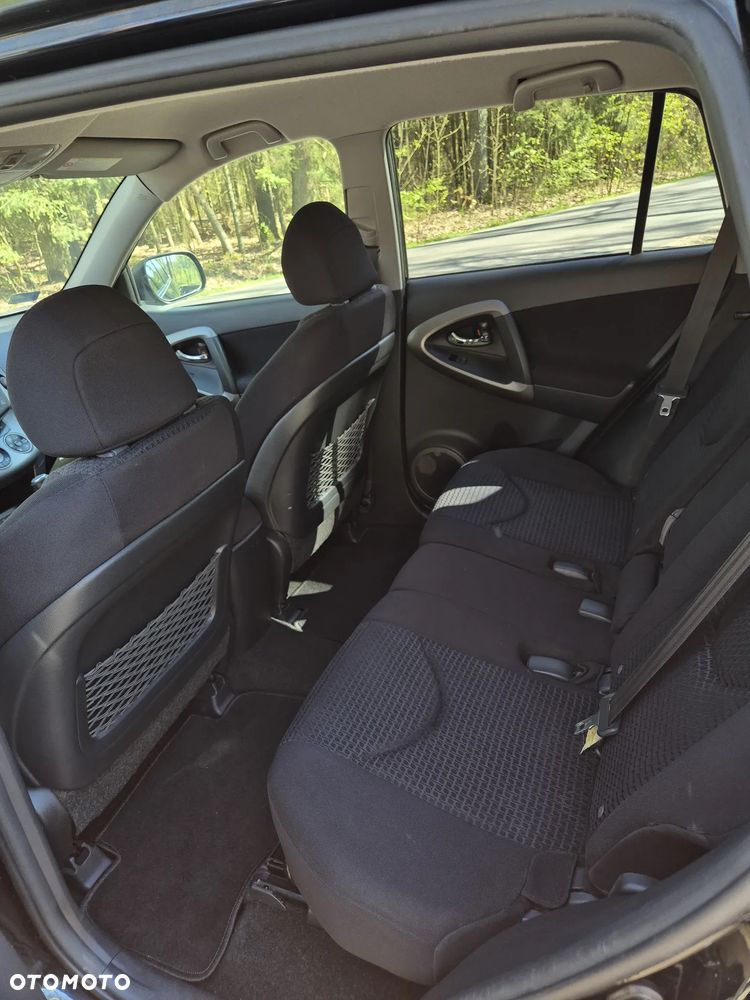 Toyota RAV4 2.2 D-4D Sol - 10