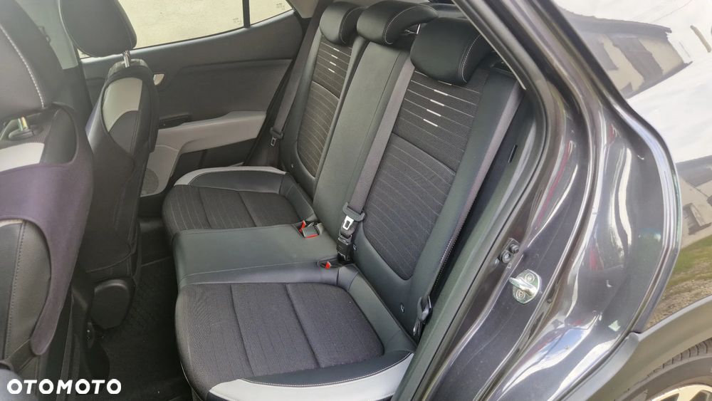 Kia Stonic 1.4 L - 22