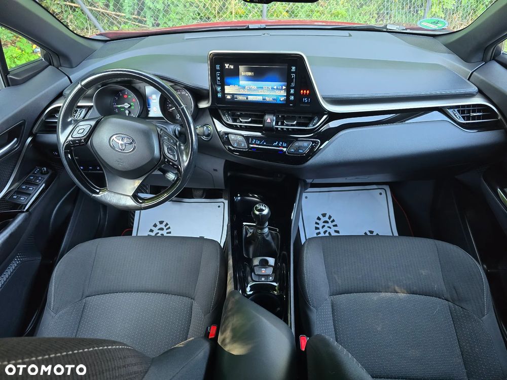 Toyota C-HR 1.2 Turbo Team Deutschland - 26