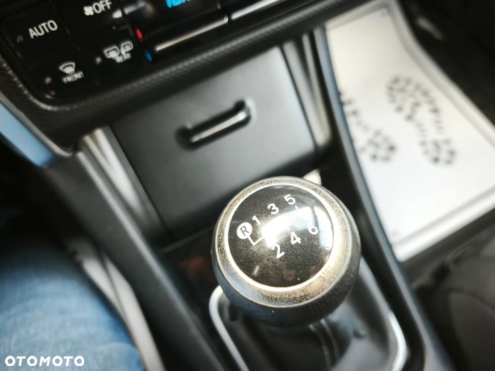 Toyota Auris 1.6 Comfort - 6