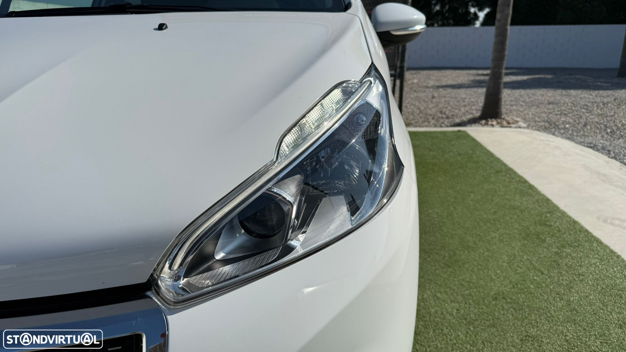 Peugeot 208 1.2 PureTech Signature - 15