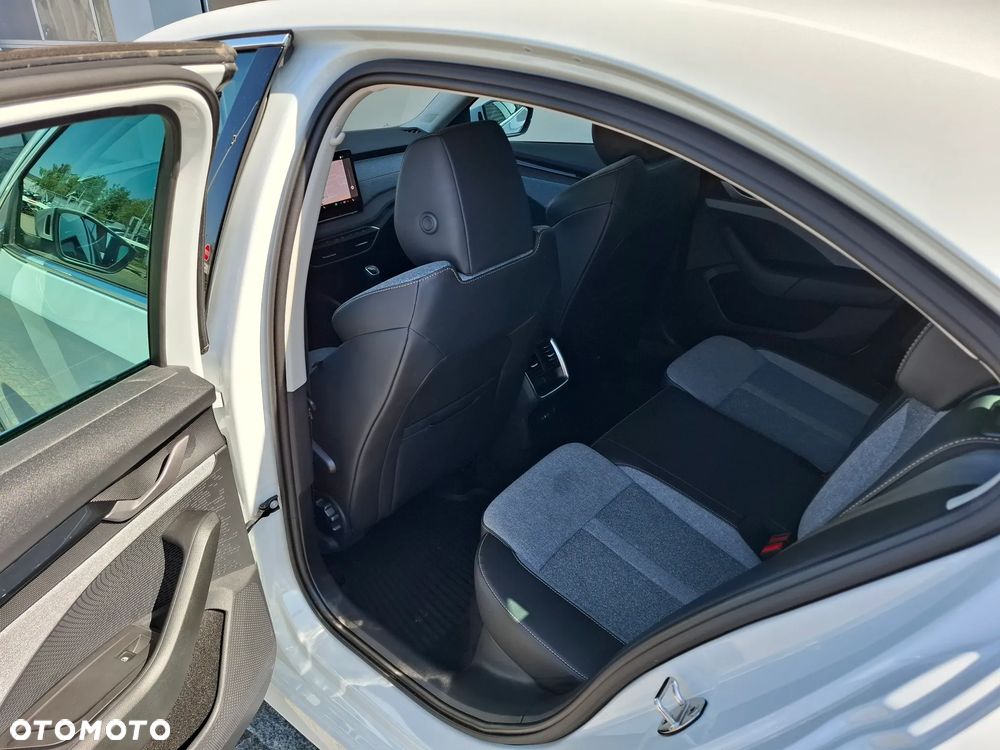 Skoda Octavia 2.0 TDI Selection - 8