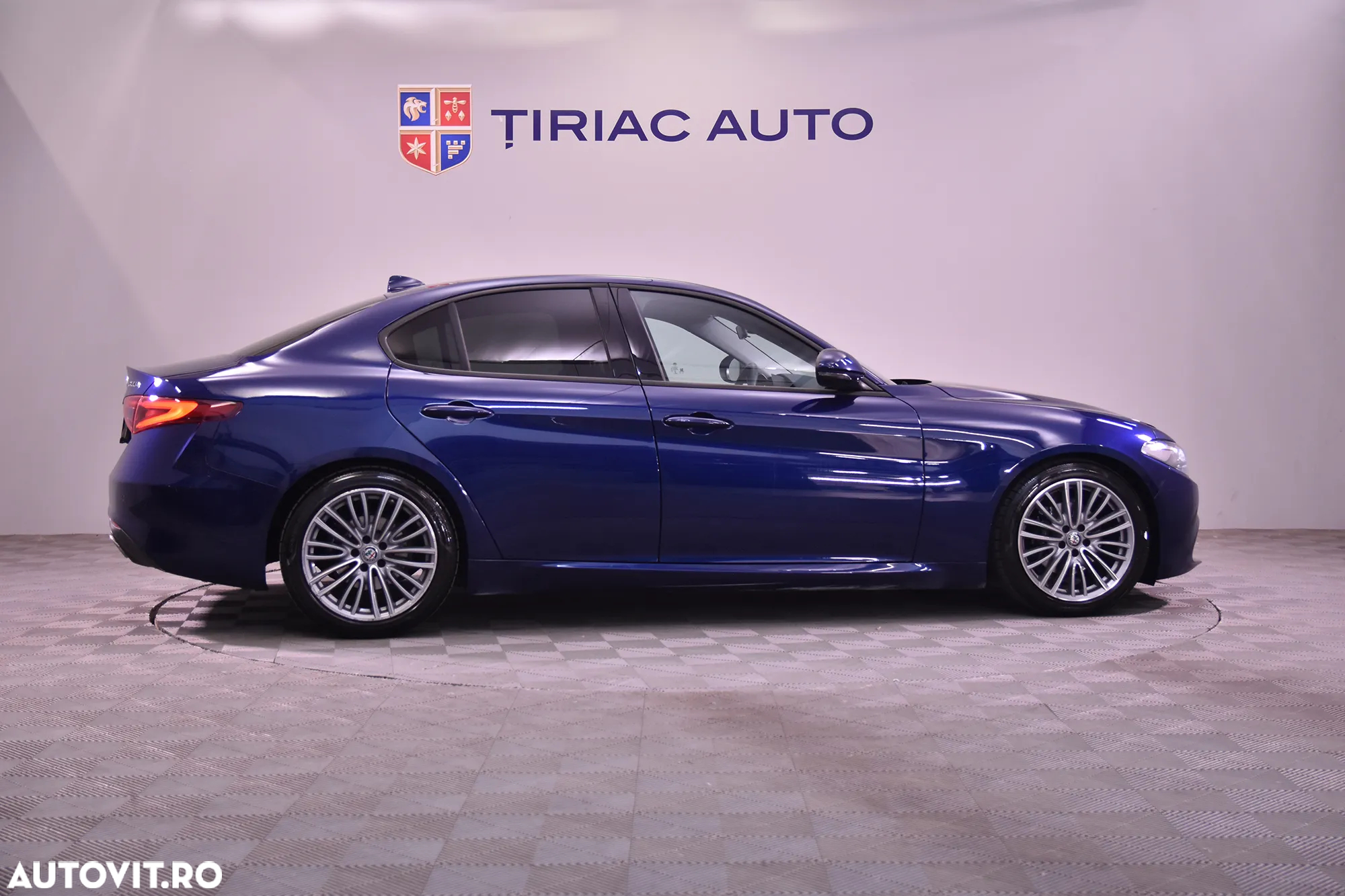 Alfa Romeo Giulia - 6