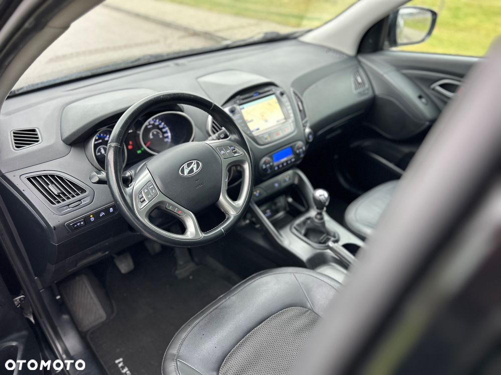 Hyundai ix35 1.7 CRDi 2WD blue Finale Silver - 17