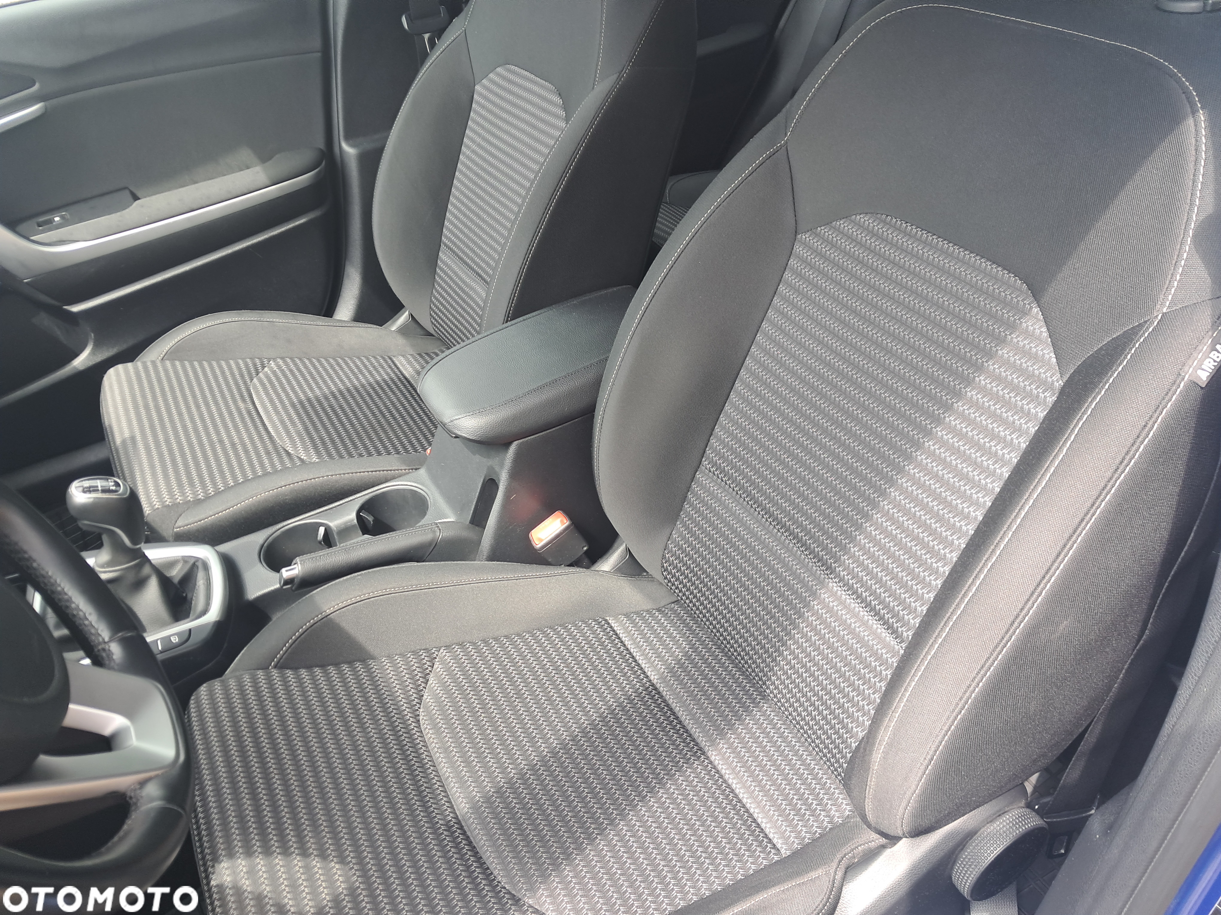 Kia Ceed 1.5 T-GDI M - 10