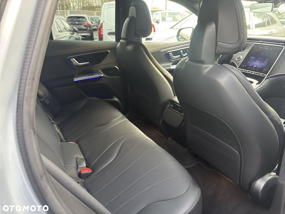 Mercedes-Benz EQE - 21