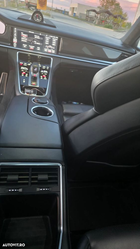 Porsche Panamera Turbo - 17