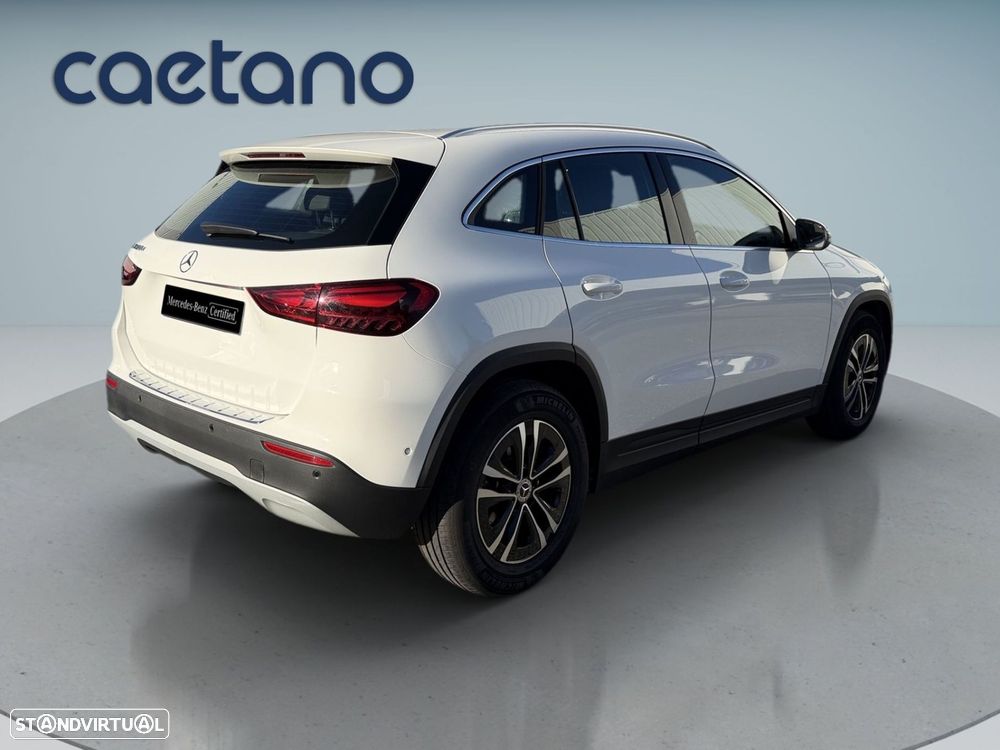 Mercedes-Benz GLA 180 d - 8