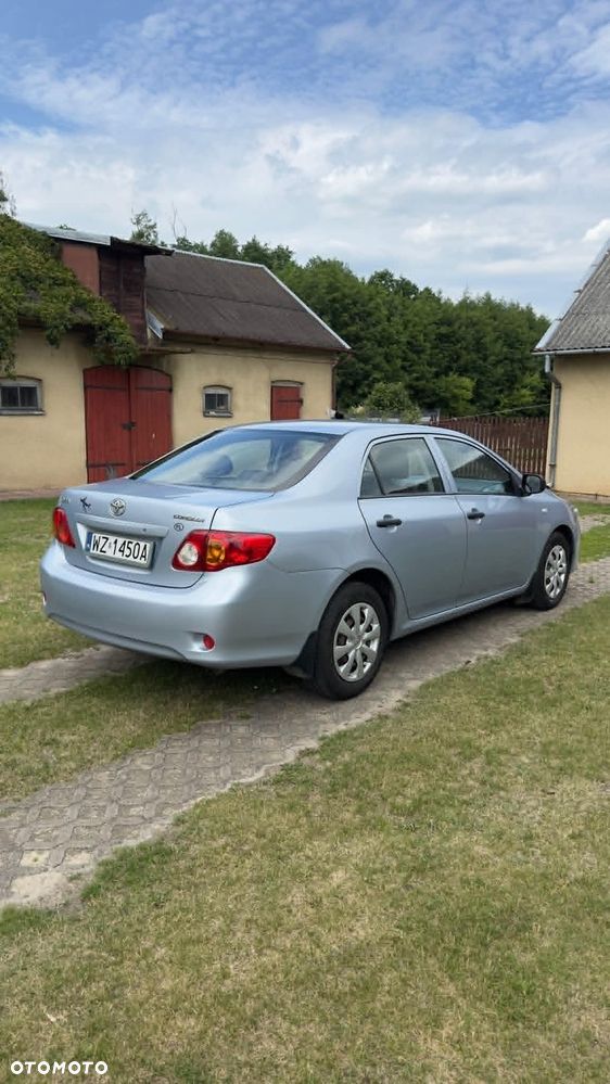 Toyota Corolla - 2