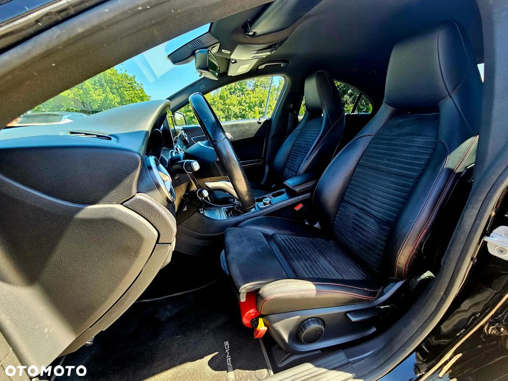 Mercedes-Benz CLA 180 AMG Line - 26