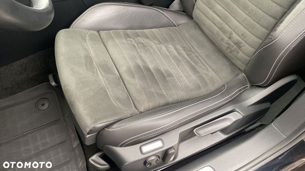 Volkswagen Passat - 16