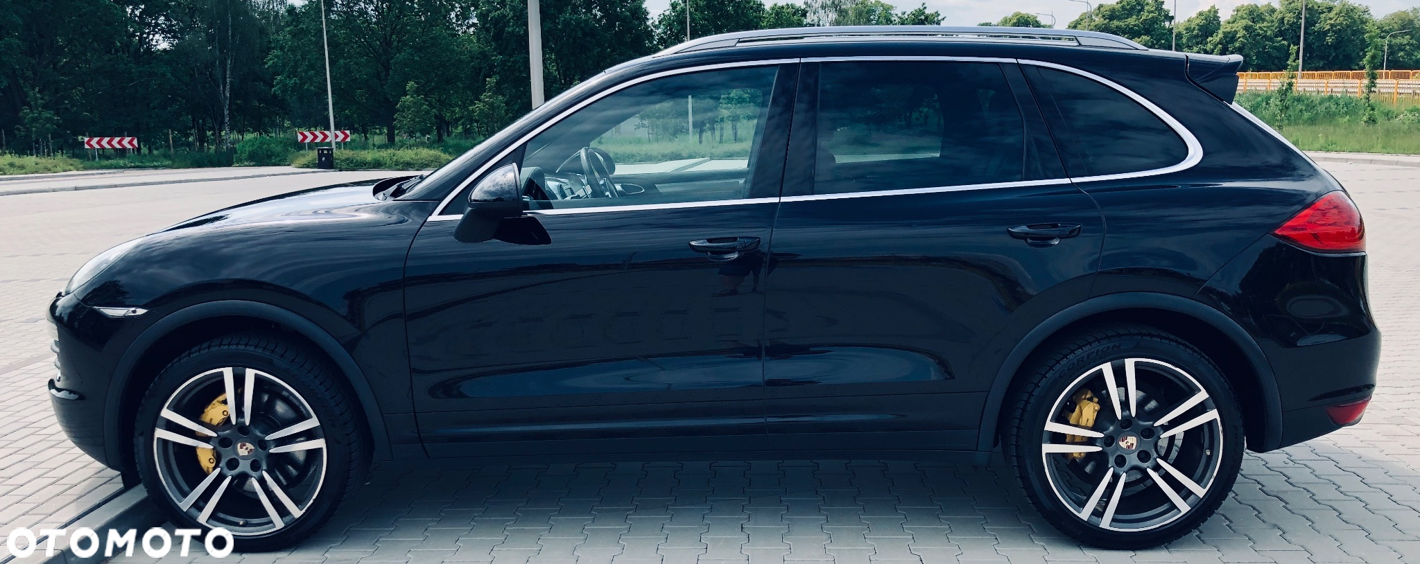 Porsche Cayenne S - 16