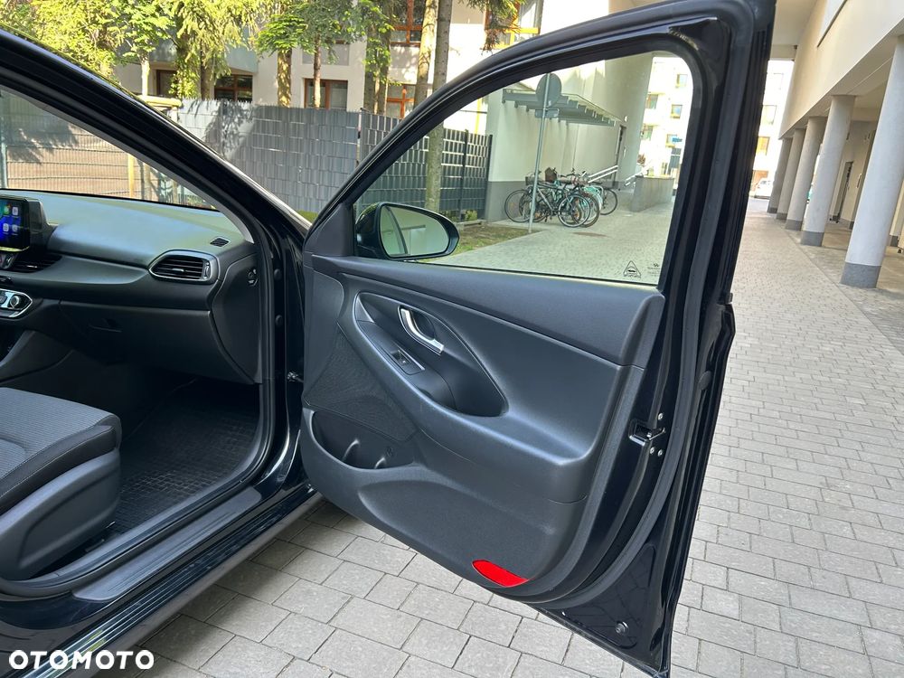 Hyundai i30 1.5 DPI Modern - 25
