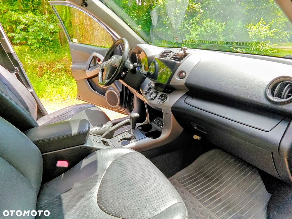 Toyota RAV4 2.0 VVT-i Prestige - 12