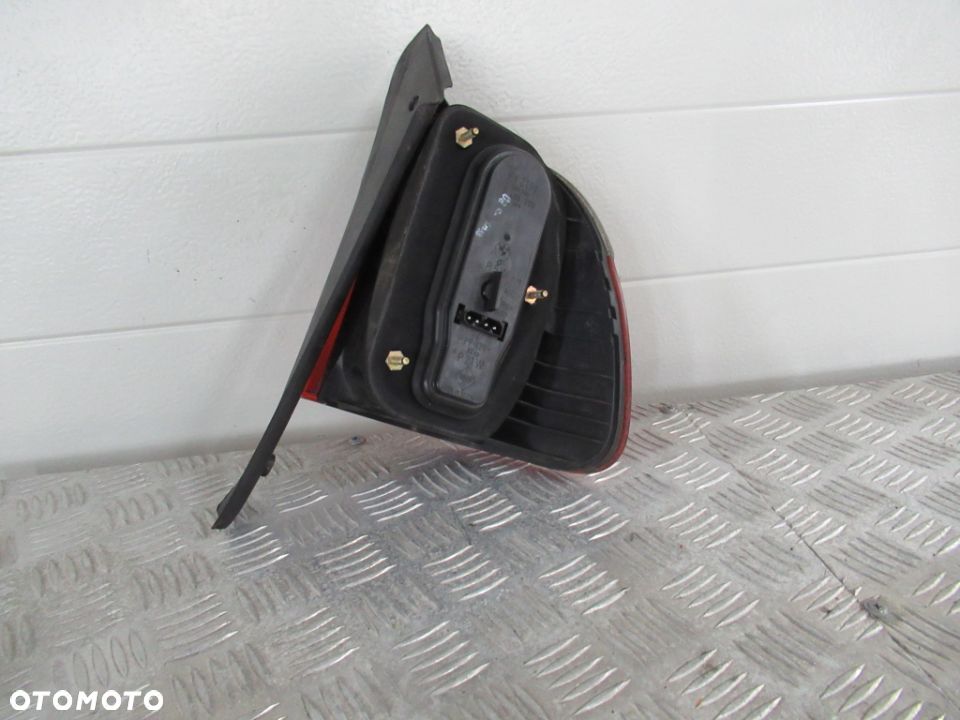 LAMPA TYLNA TYŁ LEWA BMW 5 E39 KOMBI LIFT 2000- - 2