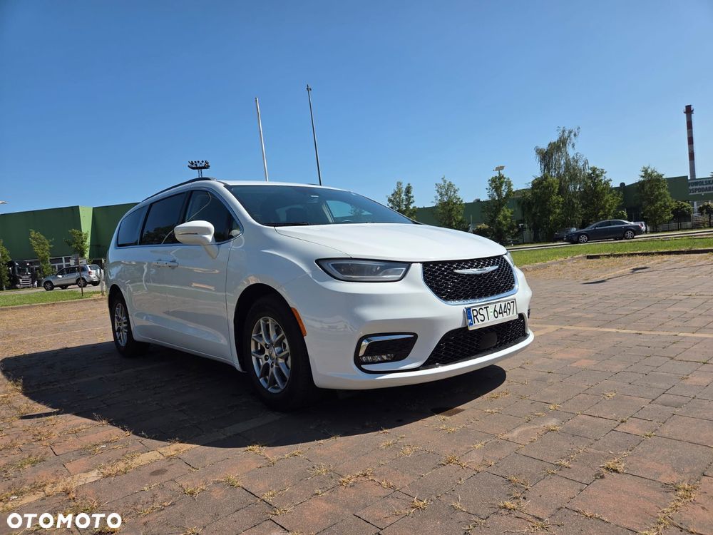 Chrysler Pacifica - 8