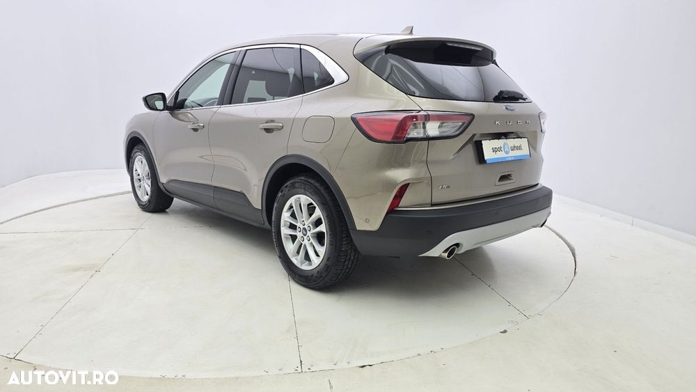 Ford Kuga - 8