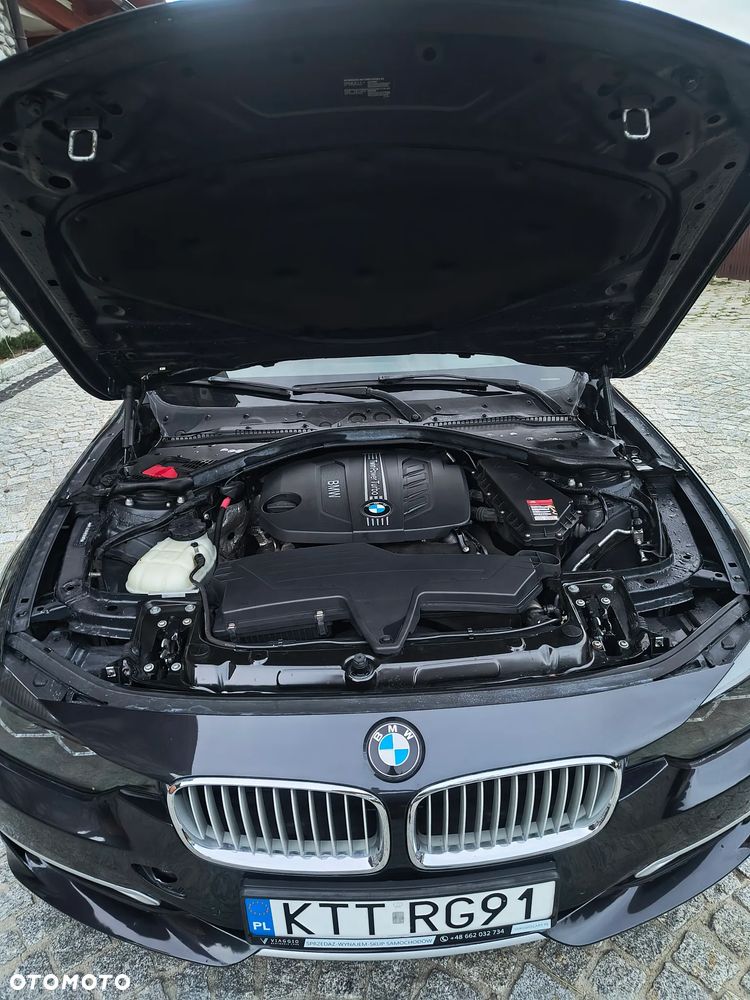 BMW Seria 3 320d xDrive - 13