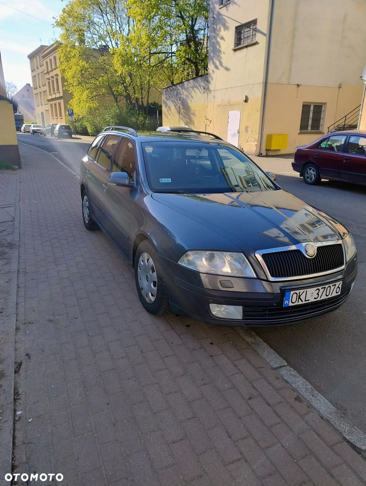 Skoda Octavia 2.0 TDI Ambiente - 2