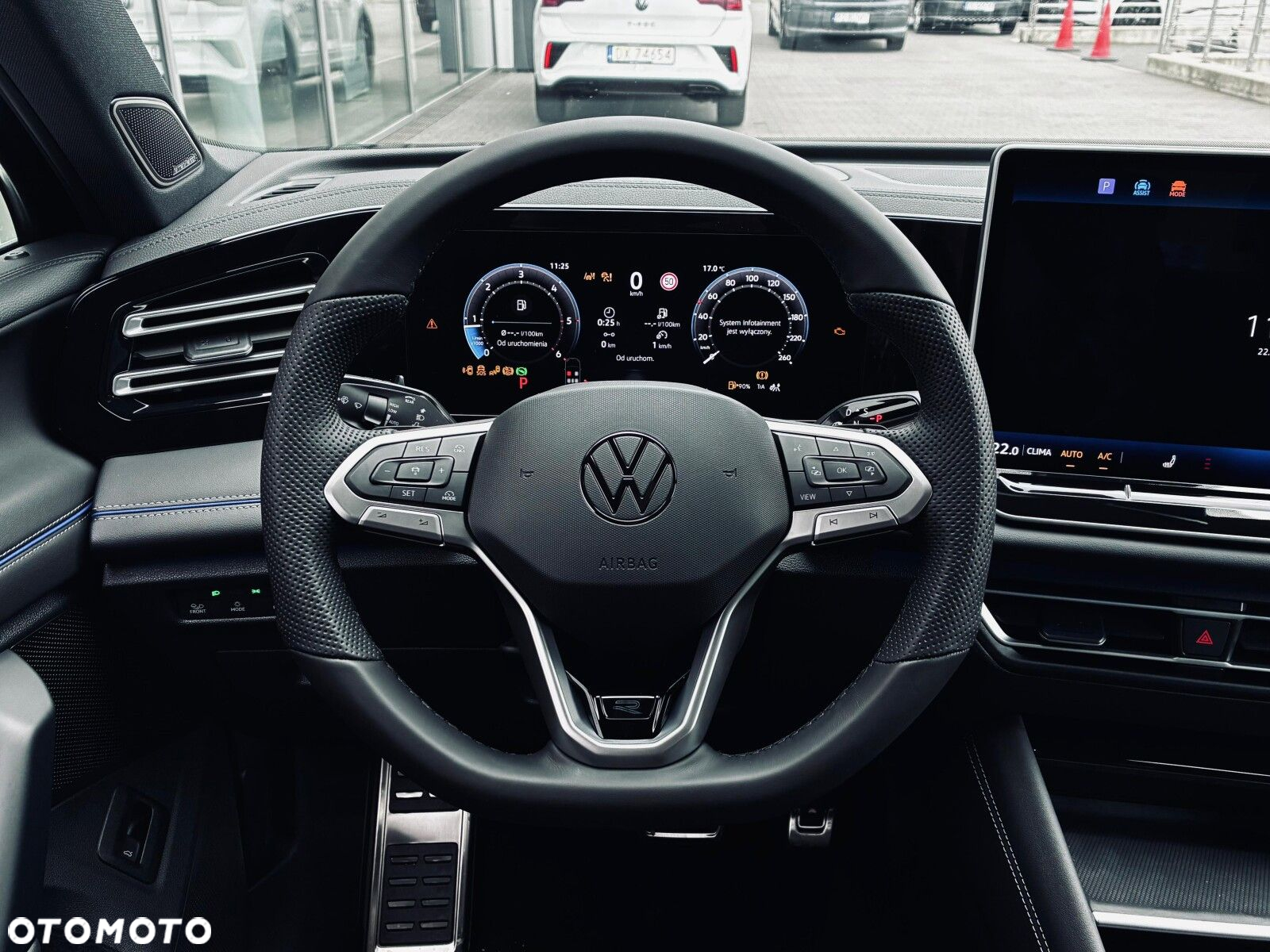 Volkswagen Tiguan - 13