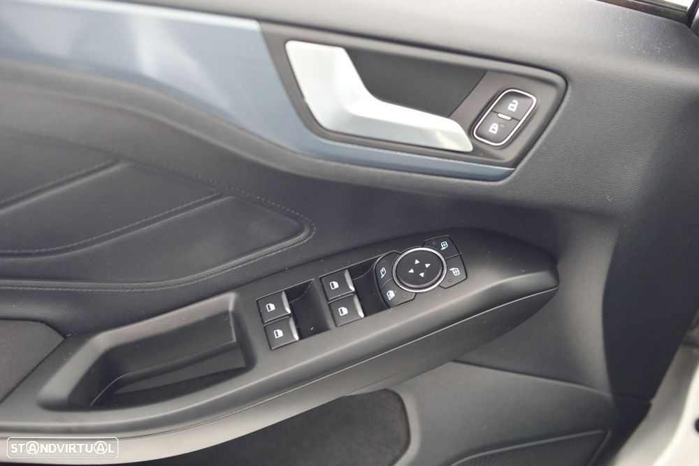 Ford Focus 1.0 EcoBoost Active - 19
