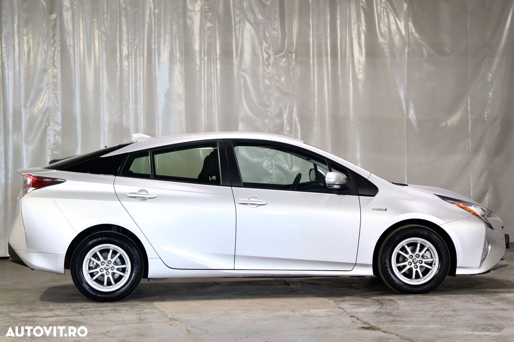 Toyota Prius 1.8 Dual VVT-i Sol - 39