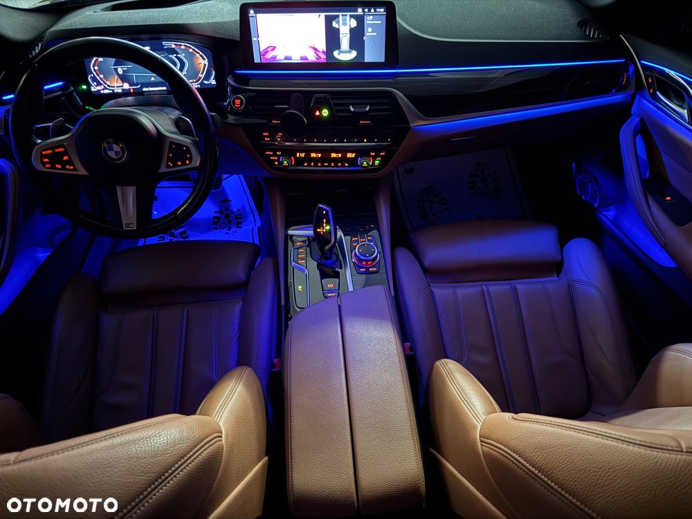 BMW Seria 5 520d M Sport sport - 9