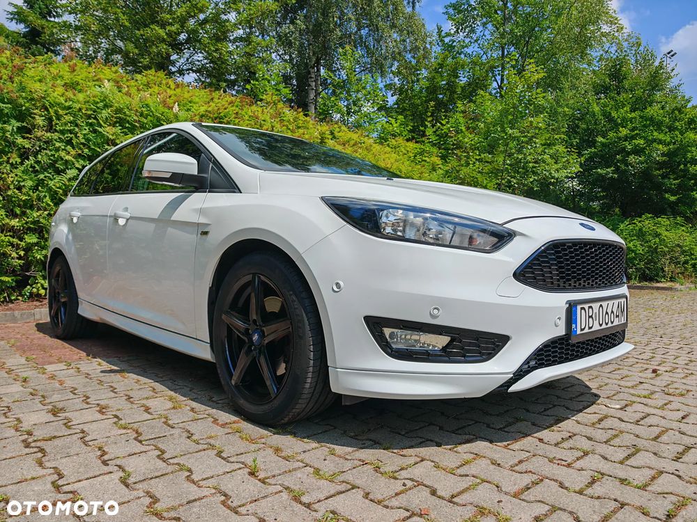 Ford Focus 1.5 EcoBoost ST-Line - 15