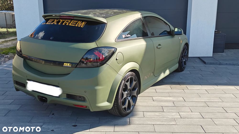 Opel Astra OPC - 3