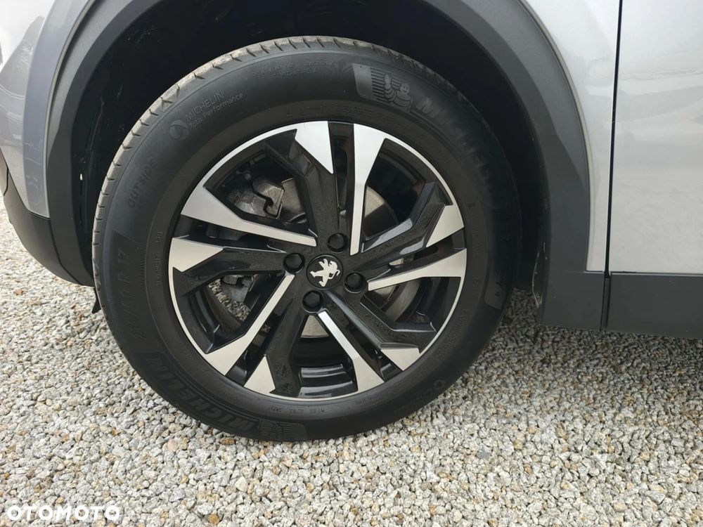 Peugeot 2008 1.5 BlueHDi Allure Pack S&S EAT8 - 26