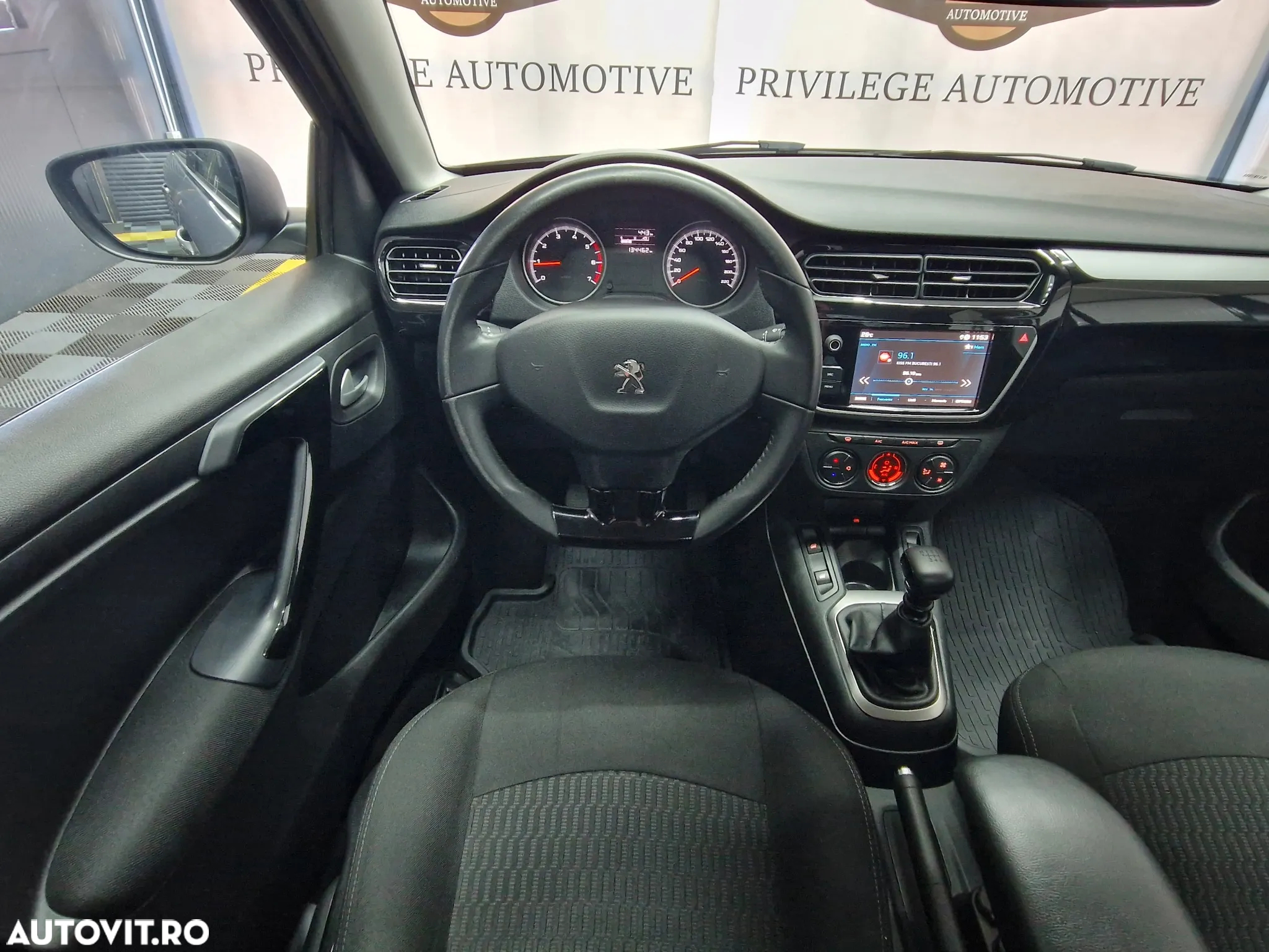 Peugeot 301 1.5 BlueHDI FAP Allure - 12
