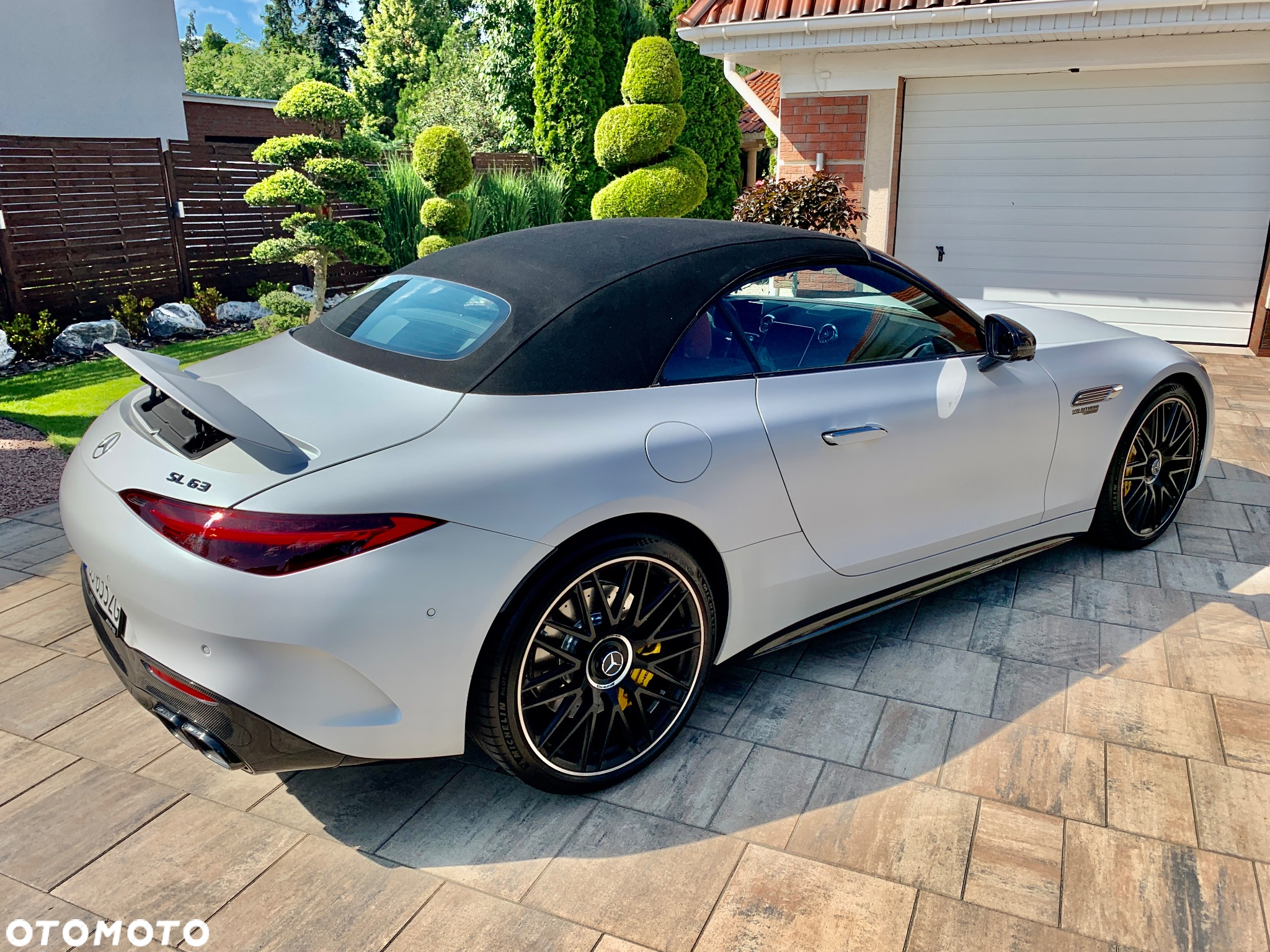 Mercedes-Benz SL AMG 63 4Matic+ AMG SPEEDSHIFT MCT 9G - 16