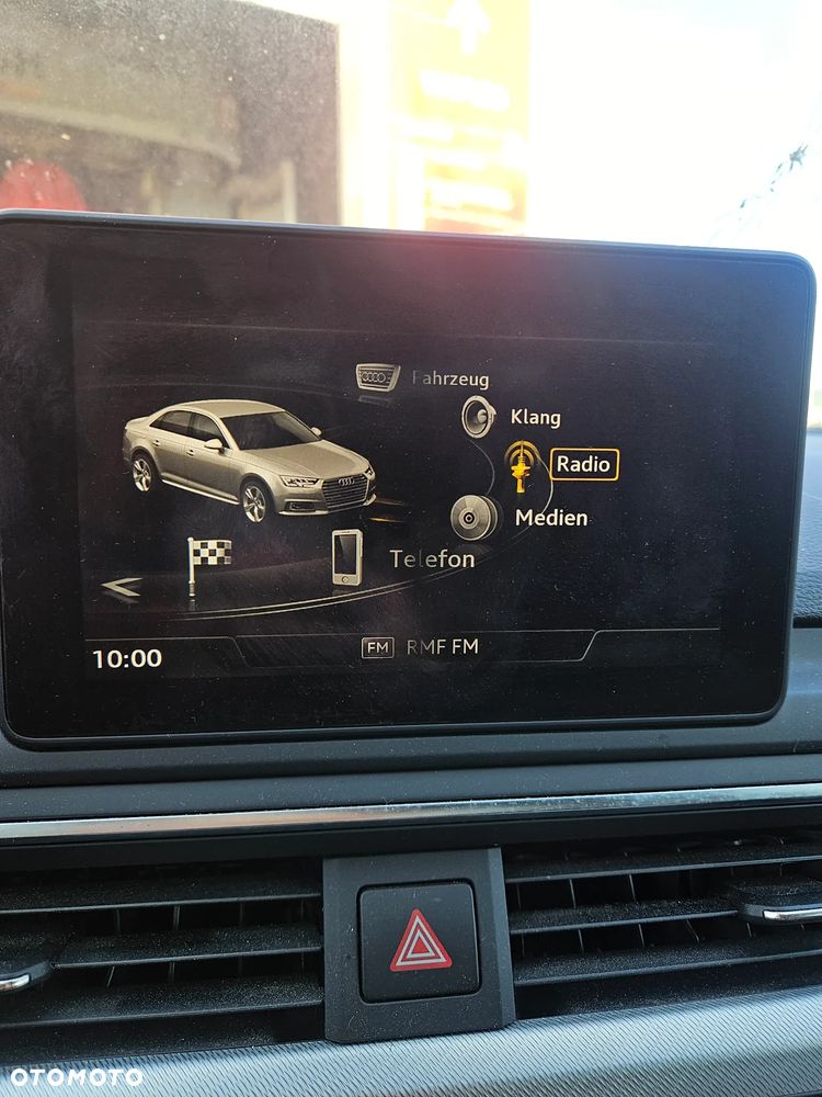 Audi A4 Limousine 2.0 TDI Design - 13