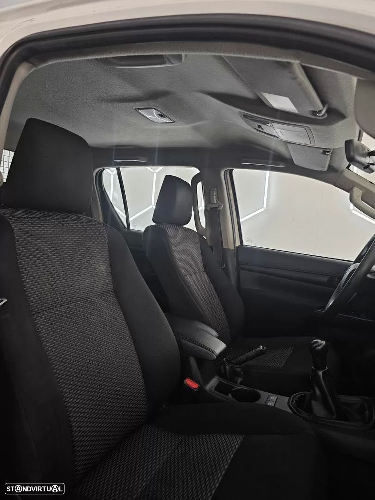 Toyota Hilux 2.4 D-4D 4WD CD CM - 55