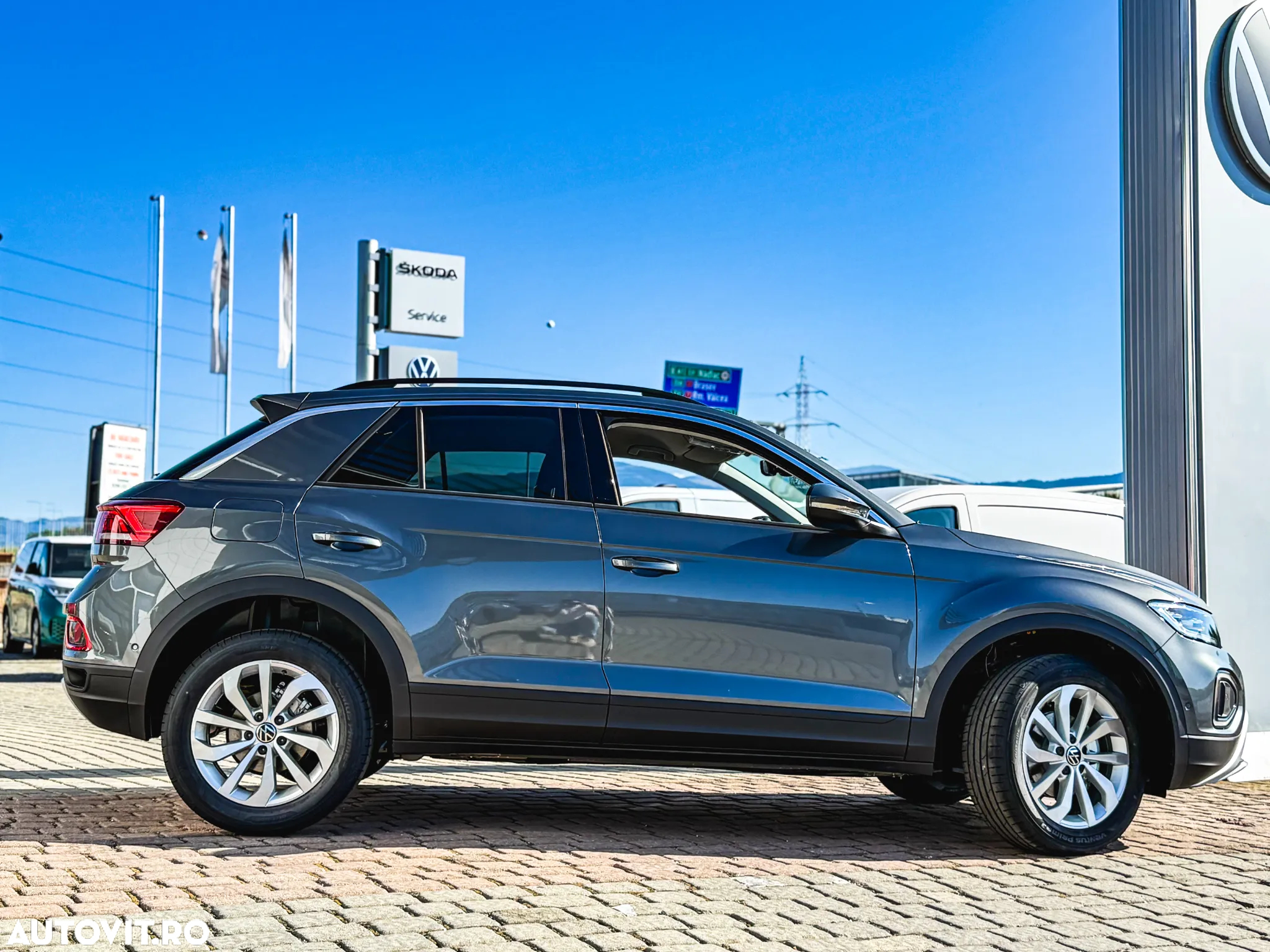 Volkswagen T-ROC 1.5 TSI DSG Life - 26