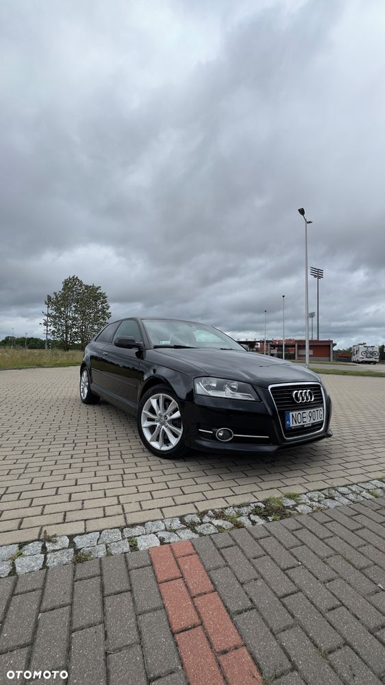 Audi A3 3-drzwiowe 2.0 TDI DPF (DSG) S tronic Ambiente - 1