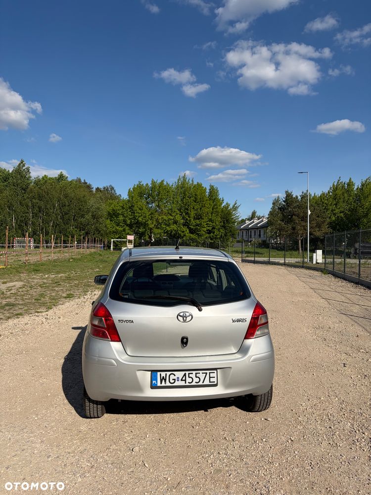Toyota Yaris 1.0 Entry - 4