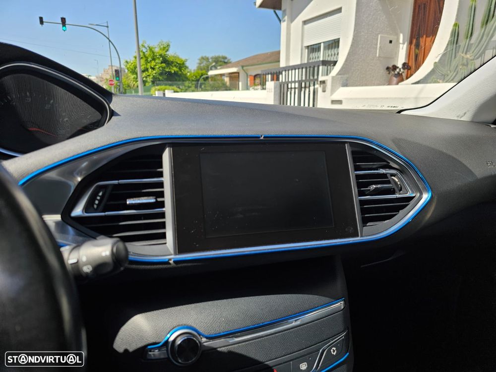 Peugeot 308 SW 1.6 BlueHDi Style - 12