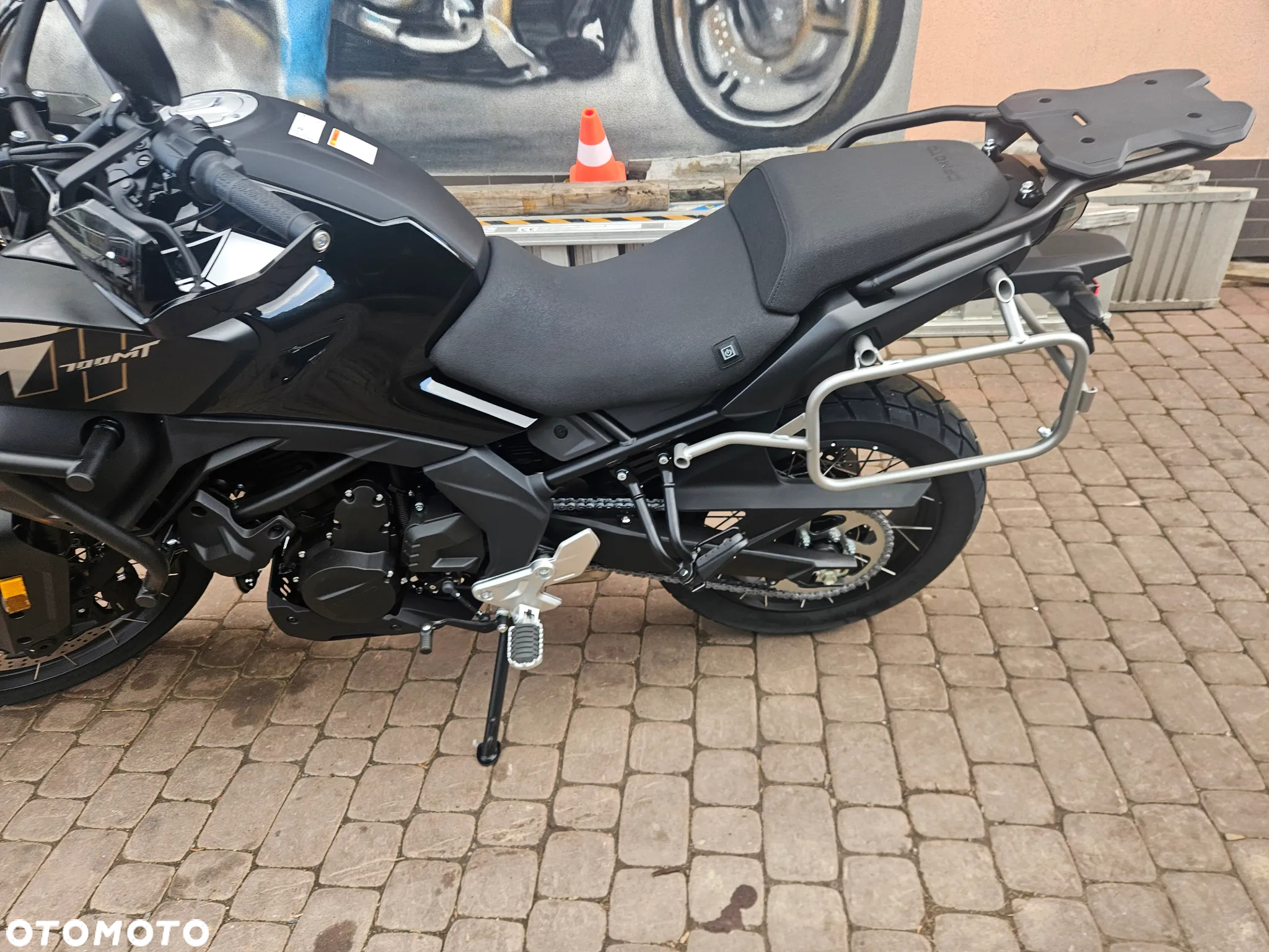 CFMoto MT - 5