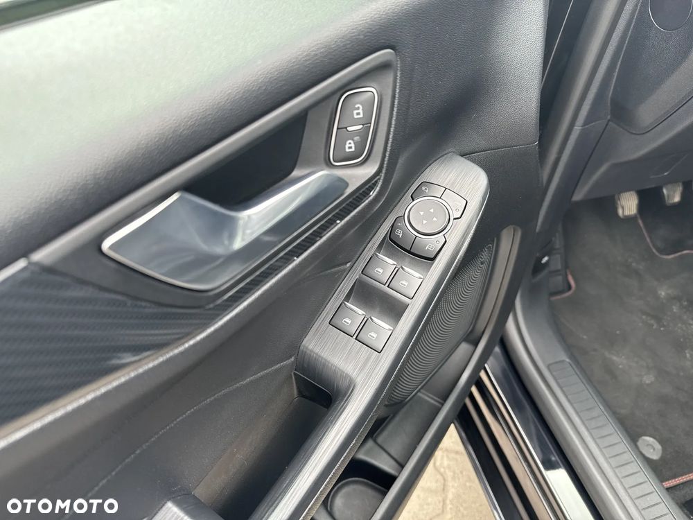 Ford Kuga 1.5 EcoBoost FWD ST-Line - 11