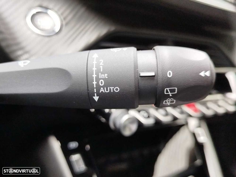 Peugeot e-2008 54 kWh Allure - 14