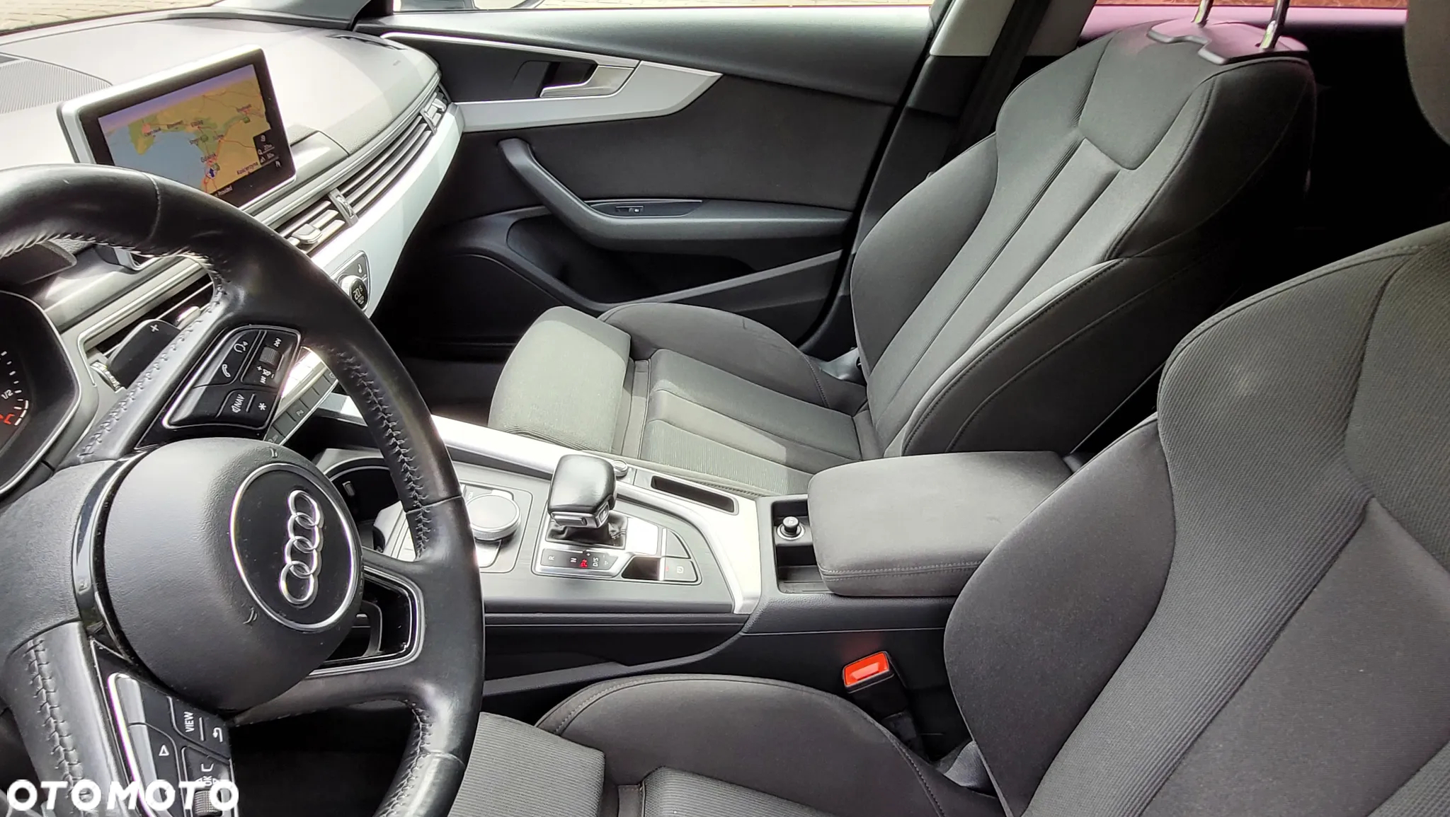 Audi A4 2.0 TDI S tronic - 9