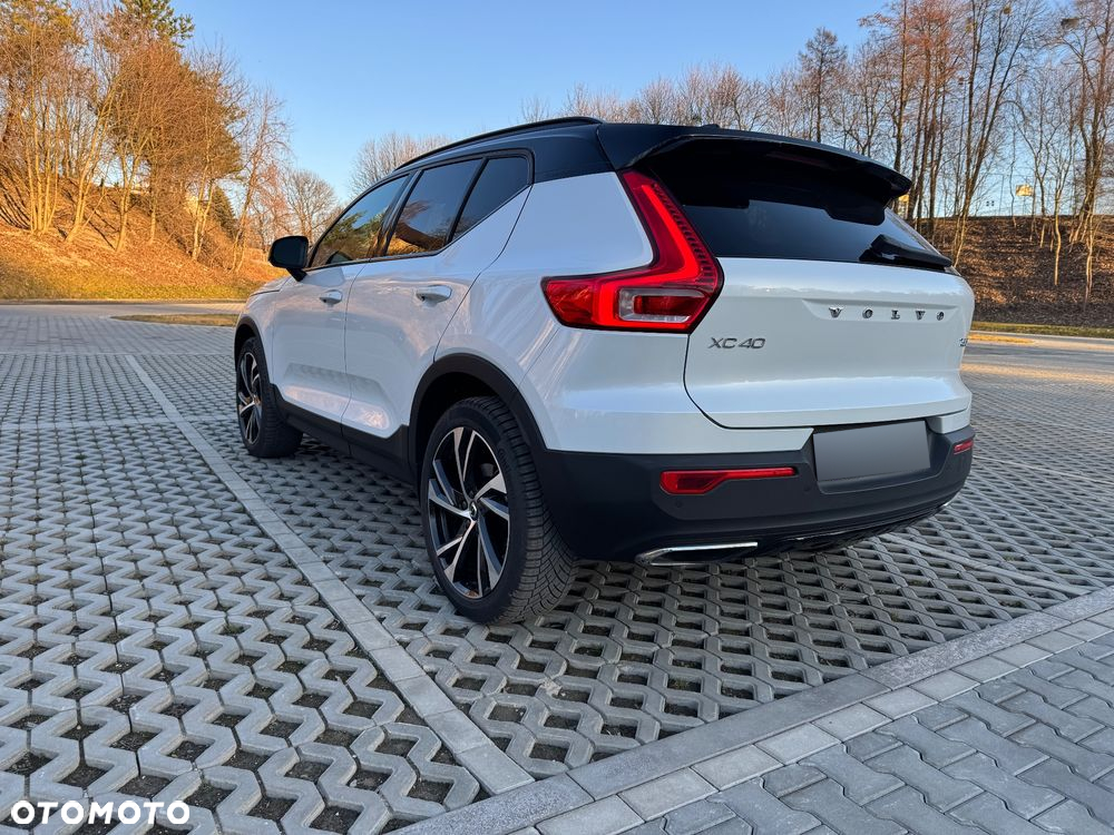 Volvo XC 40 T5 AWD R-Design - 10