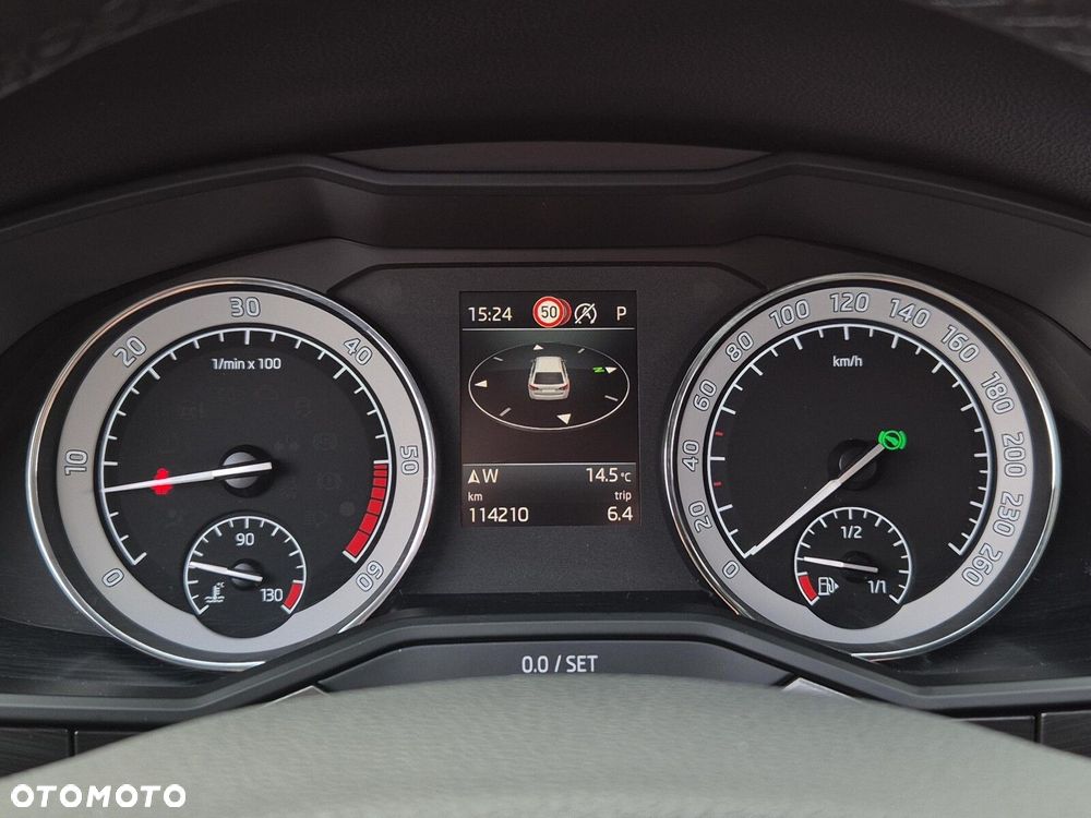 Skoda Superb 2.0 TDI SCR Style DSG - 23